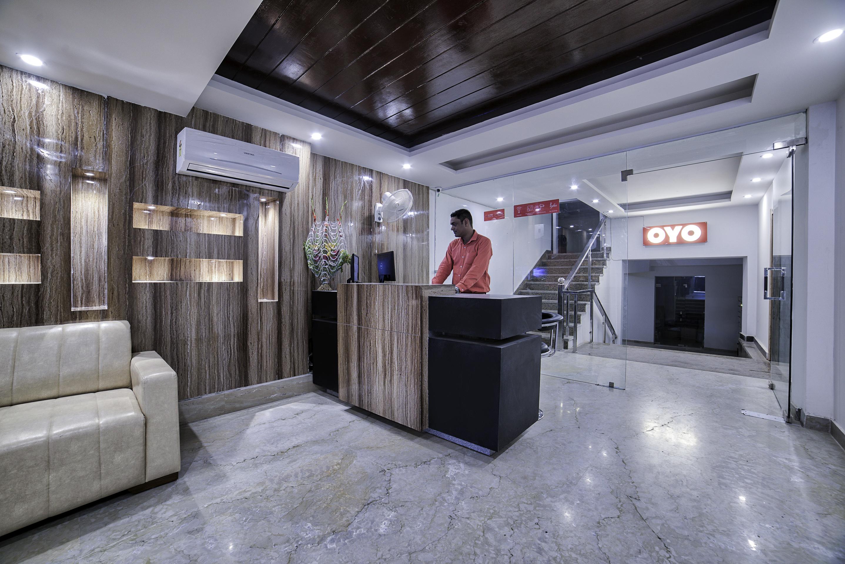 Hotel O Crown Residency Faridabad Exterior foto